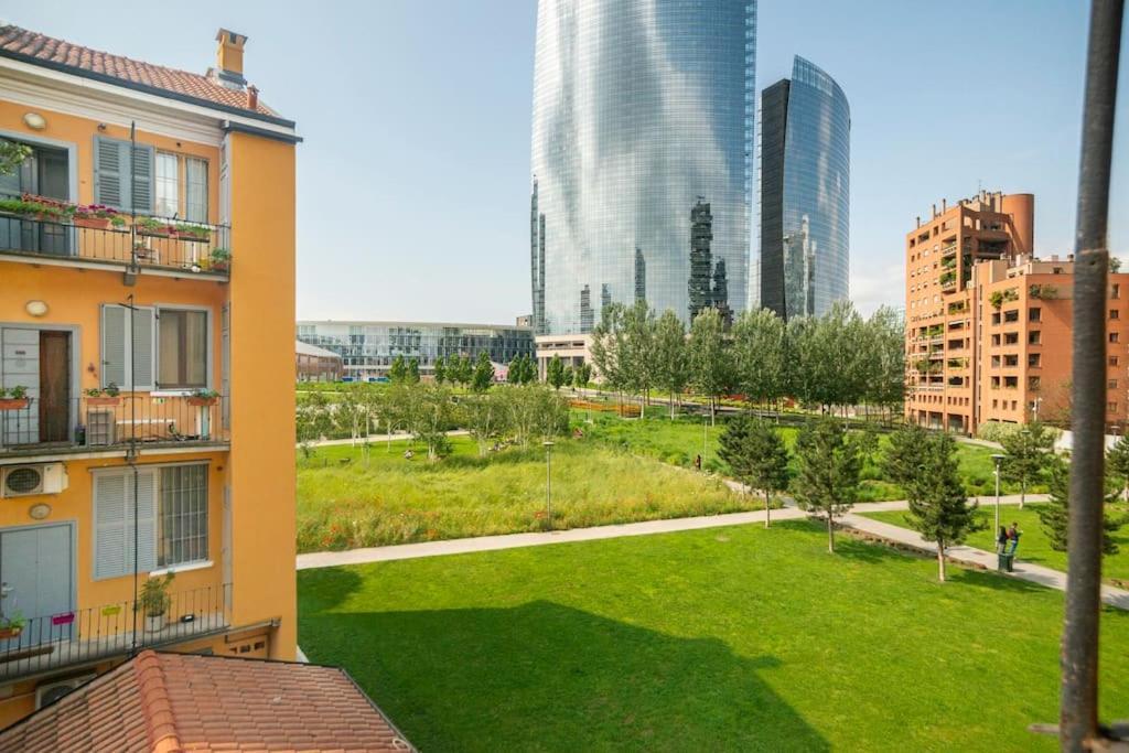 Free Wi-Fi - A/C - Vertical Tower - Garibaldi Mailand Exterior foto